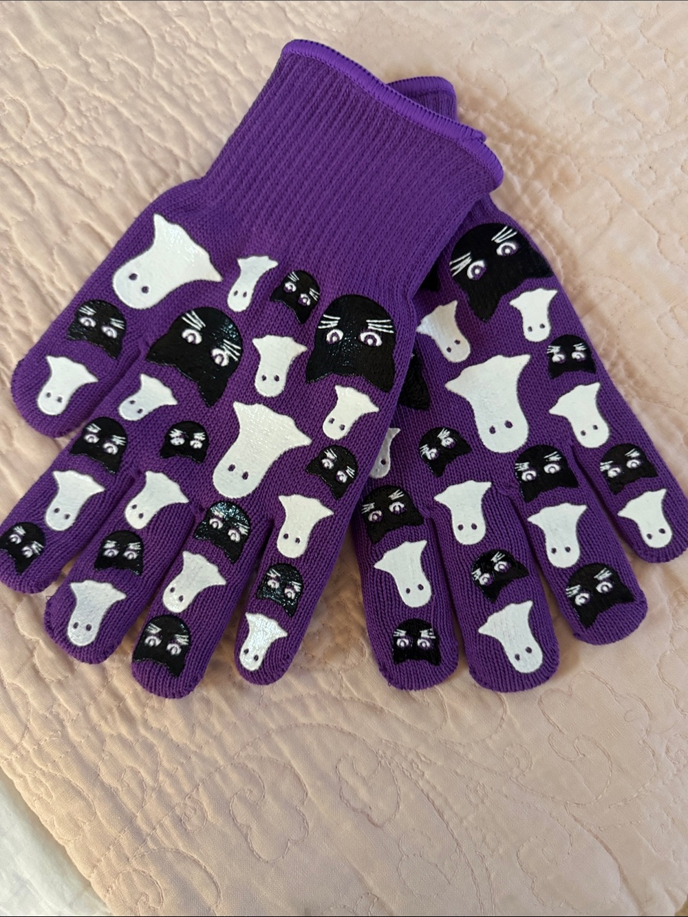 Temptations Oven Gloves